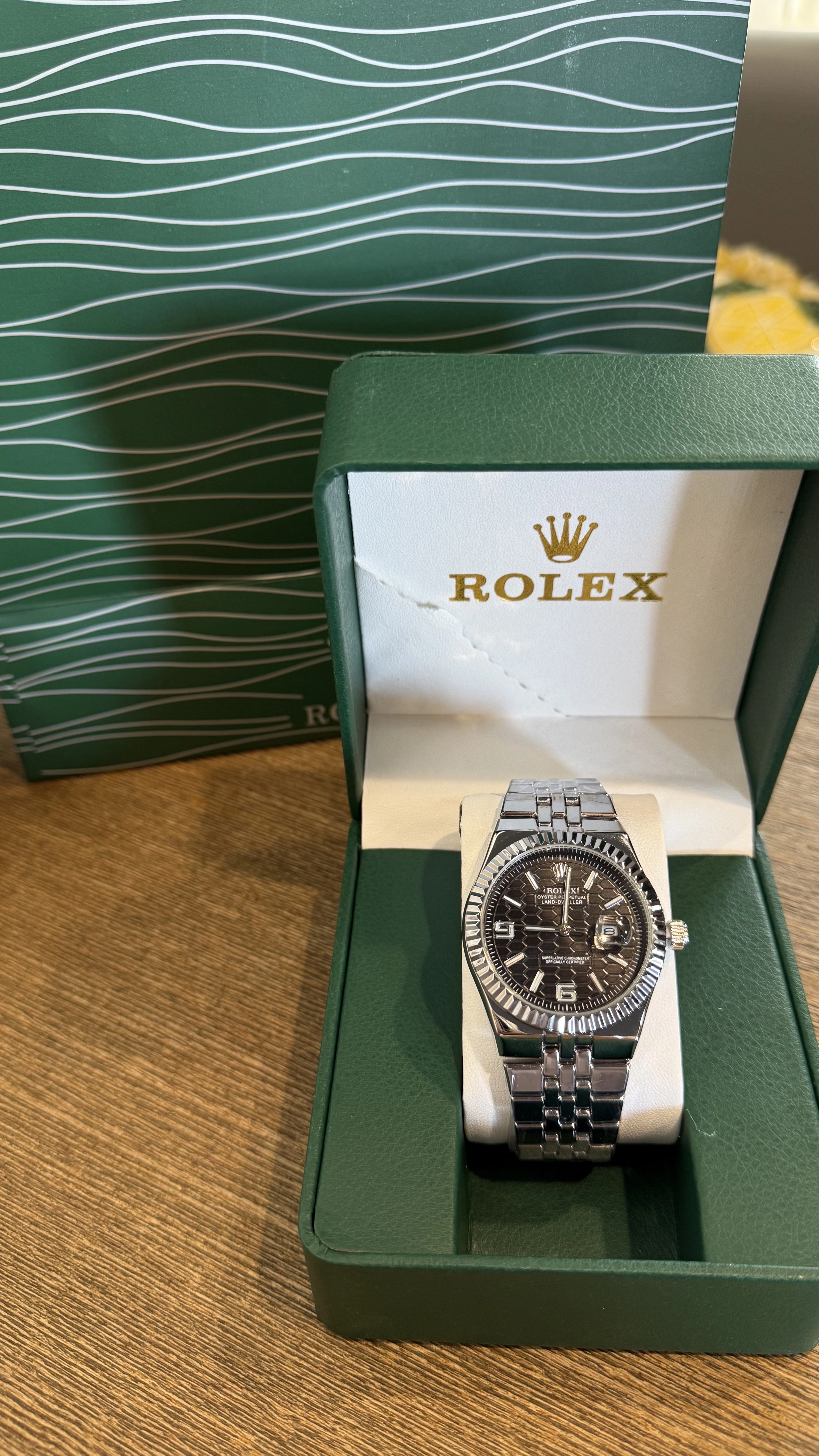 روليكس رجالي بسعر 7 ريال مع جميع ملحقاتها و توصيل مجاني