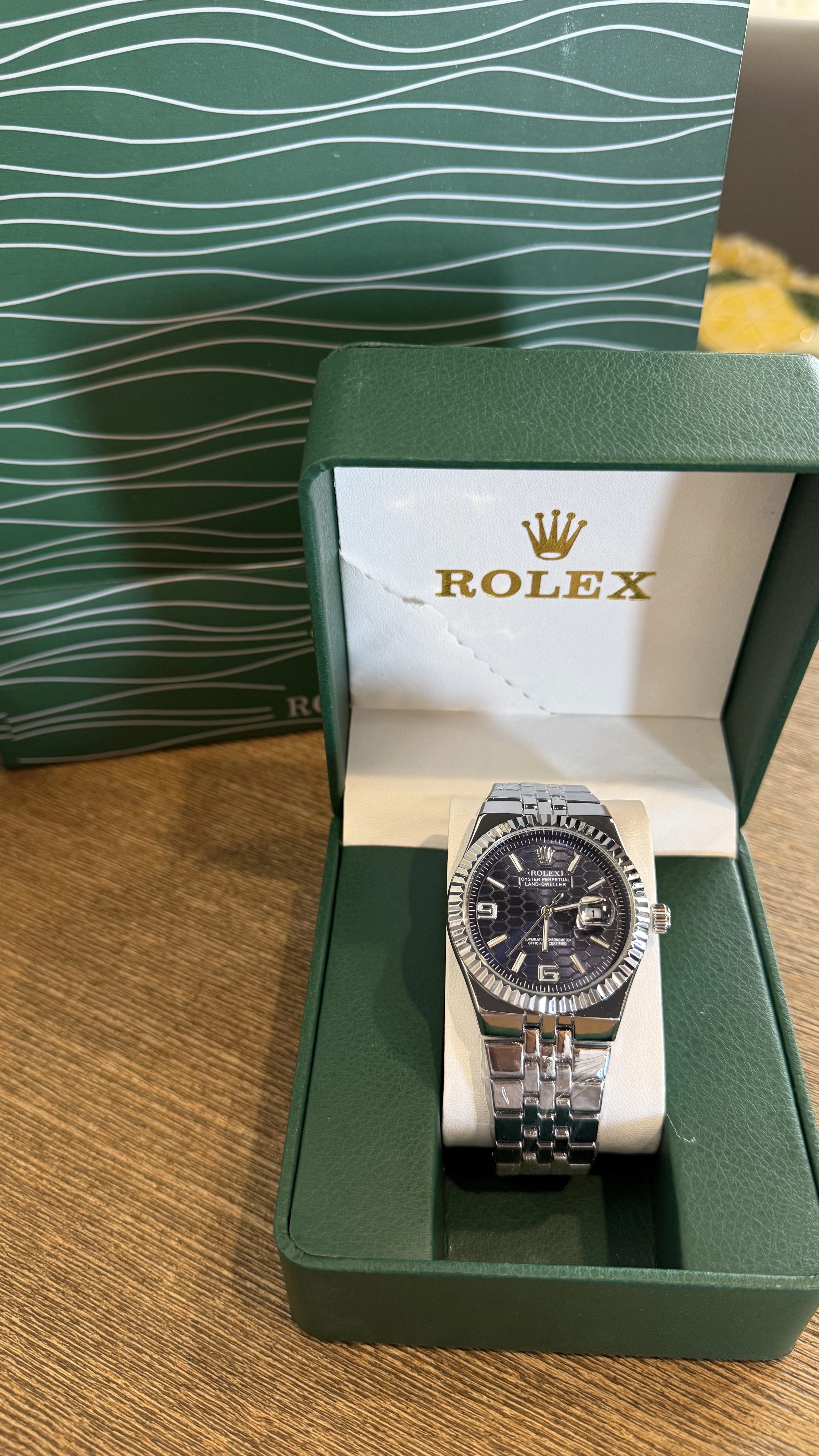 روليكس رجالي بسعر 7 ريال مع جميع ملحقاتها و توصيل مجاني