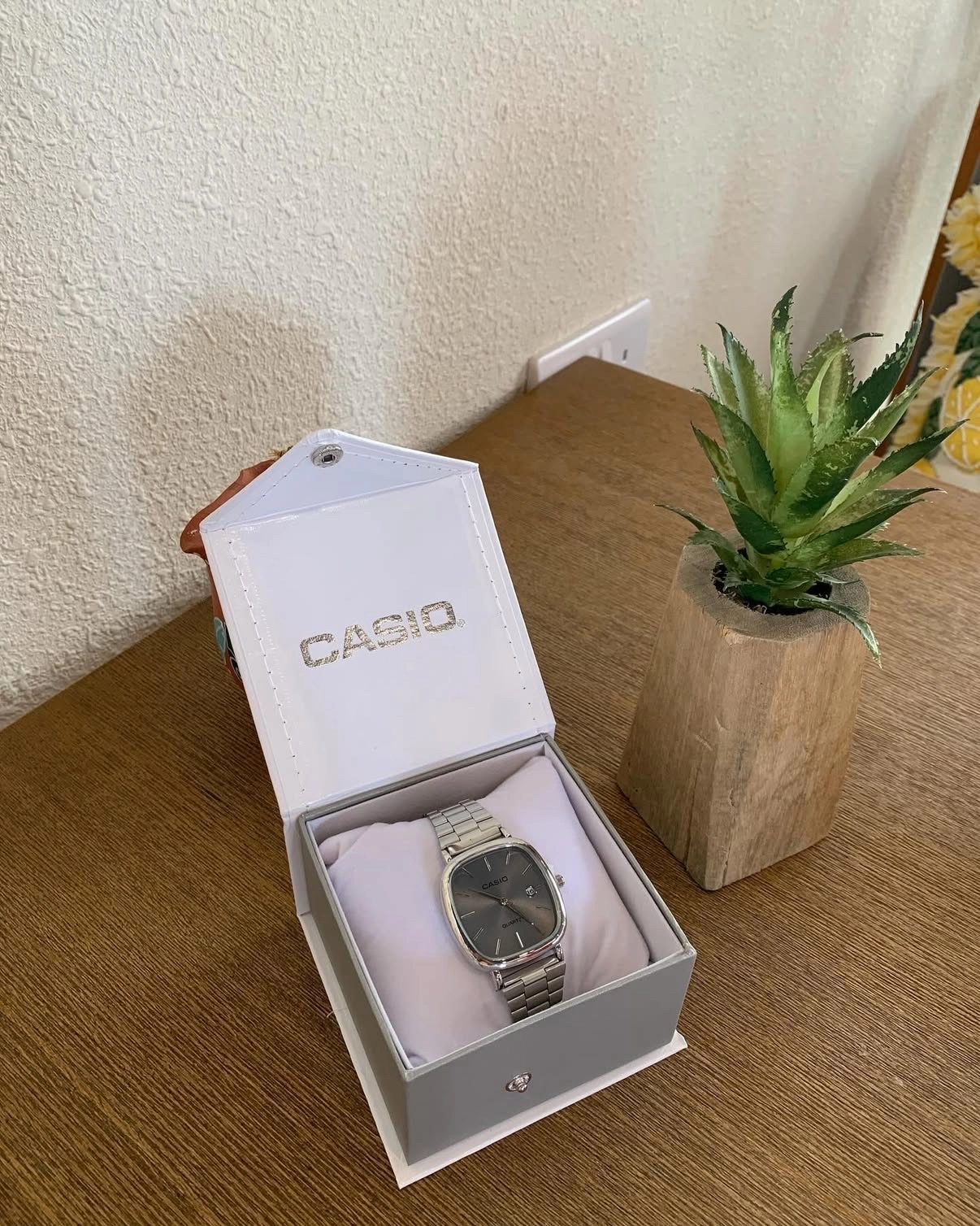 ساعات كاسيو رجالي و نسائي 3.5 ريال